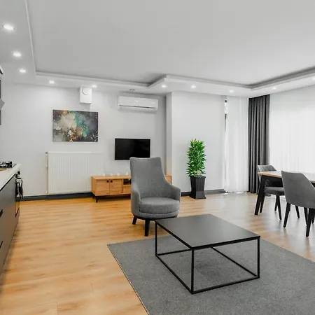 Modern Flat W Patio And Garden 5 Min To Lara Beach Appartement *