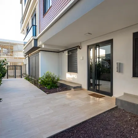 Modern Flat W Patio And Garden 5 Min To Lara Beach * Antalya