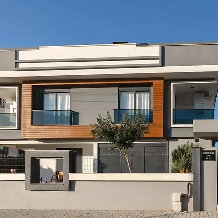 Modern Flat W Patio And Garden 5 Min To Lara Beach 아파트